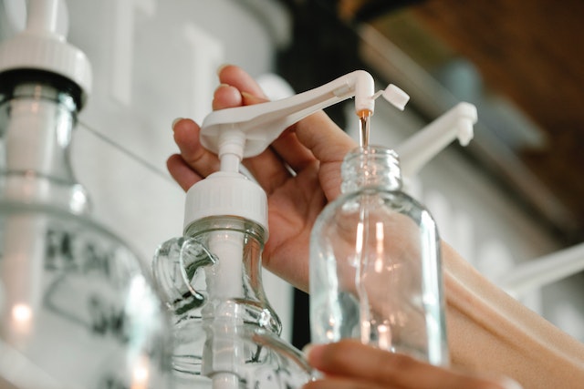 How to make a foaming soap dispenser?