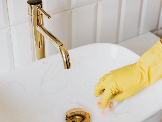 Clean Bathroom Sinks